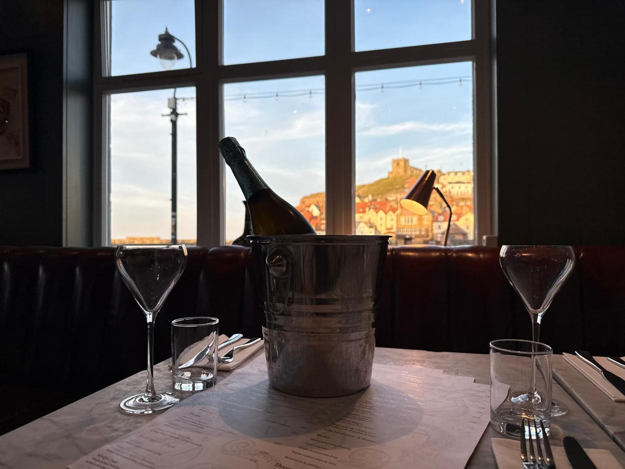The Marine Hotel & Restaurant Whitby Bagian luar foto